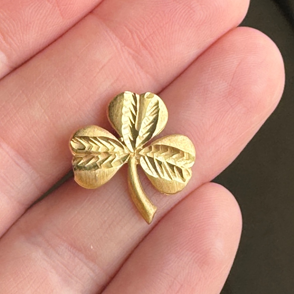 Gold 3 Clover Leaf pendant. Add this three clover  to your favorite necklace